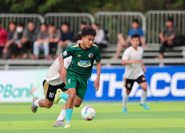 &Aacute; qu&acirc;n Trường ĐH TDTT Đ&agrave; Nẵng biến h&oacute;a t&agrave;i t&igrave;nh, quyết  chinh phục ng&ocirc;i vương- Ảnh 1.