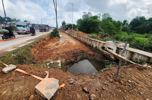 Dự &aacute;n gần 1.000 tỉ đồng thi c&ocirc;ng chậm chạp- Ảnh 3.