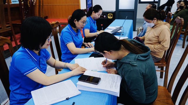 C&agrave; Mau: Ho&agrave;n trả tiền bảo hiểm y tế cho d&acirc;n v&ugrave;ng an to&agrave;n khu    - Ảnh 1.