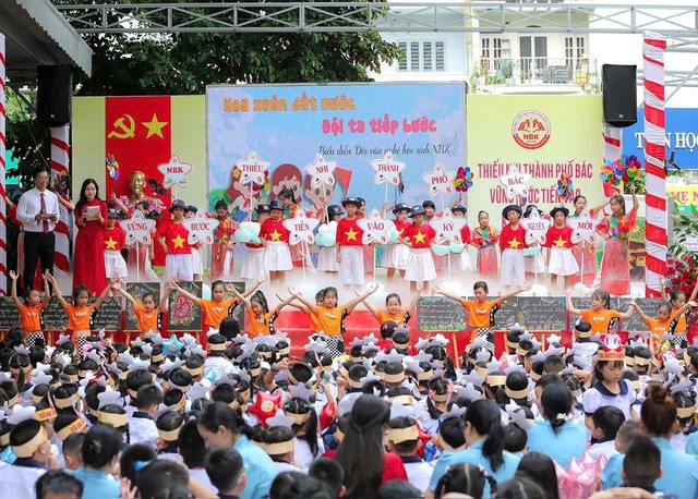 Tuyển sinh đầu cấp TP.HCM: Phân tuyến lớp 1, lớp 6 theo tiêu chí nào? - Ảnh 1.