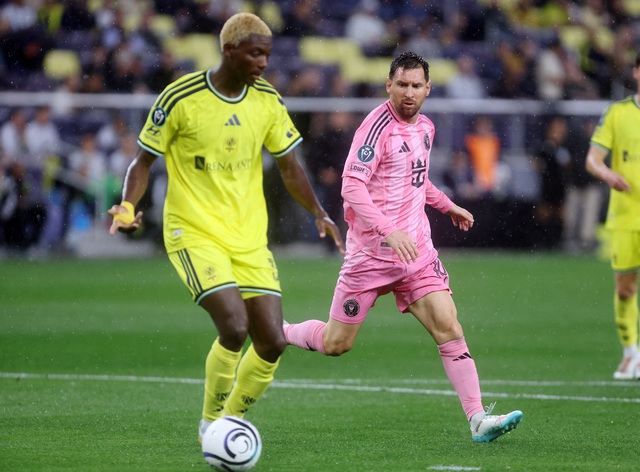 Messi im tiếng, chưa vượt mốc 900 b&agrave;n thắng: Inter Miami vẫn nắm lợi thế lớn- Ảnh 1.