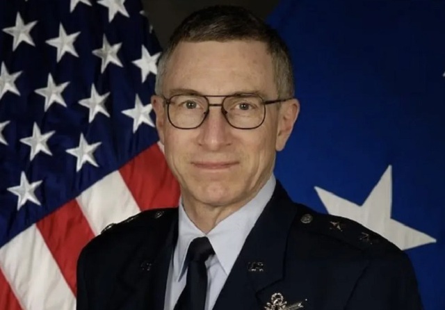 Cựu tướng Mỹ về UFO mất t&iacute;ch b&iacute; ẩn, cảnh s&aacute;t cầu cứu cư d&acirc;n - Ảnh 1.