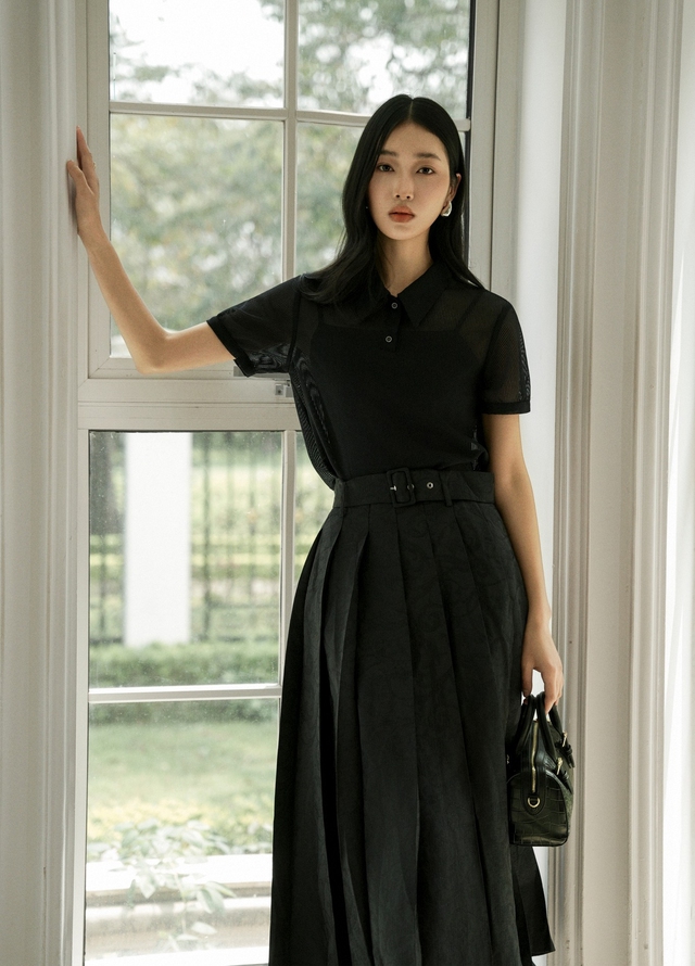 Váy xếp ly, điểm nhấn cho phong cách công sở hiện đại- Ảnh 8.