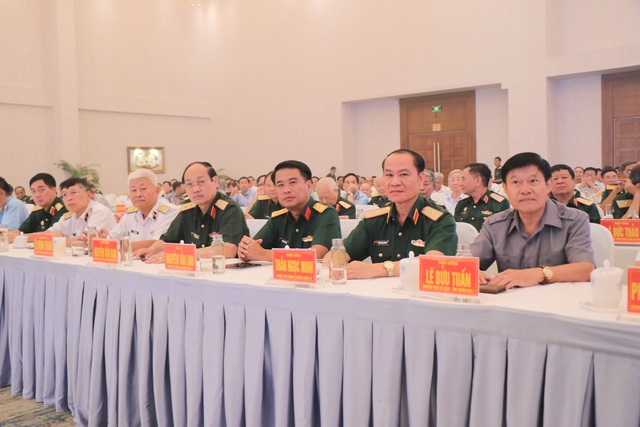 Qu&acirc;n khu 7 gặp mặt hơn 800 c&aacute;n bộ cao cấp nghỉ hưu đầu xu&acirc;n 2026 - Ảnh 3.