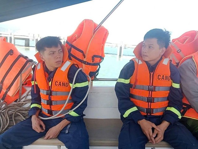 Kh&aacute;nh H&ograve;a: Khẩn trương t&igrave;m kiếm người đ&agrave;n &ocirc;ng mất t&iacute;ch tr&ecirc;n vịnh V&acirc;n Phong- Ảnh 1.