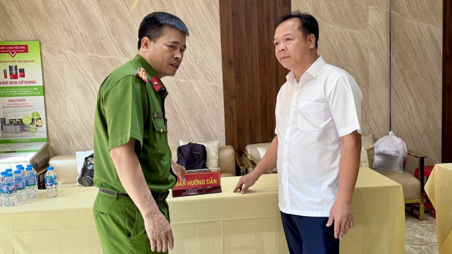 Kiểm tra c&ocirc;ng t&aacute;c chuẩn bị bầu cử ở phường đ&ocirc;ng d&acirc;n cư nhất TP.HCM- Ảnh 2.