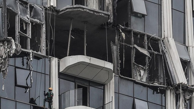 Du kh&aacute;ch bị bắt v&igrave; quay phim t&ecirc;n lửa ở Dubai - Ảnh 2.