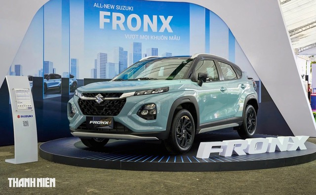 Doanh số 'ế ẩm', SUV Nhật Suzuki Fronx giảm gi&aacute; đến 70 triệu để k&iacute;ch cầu - Ảnh 1.