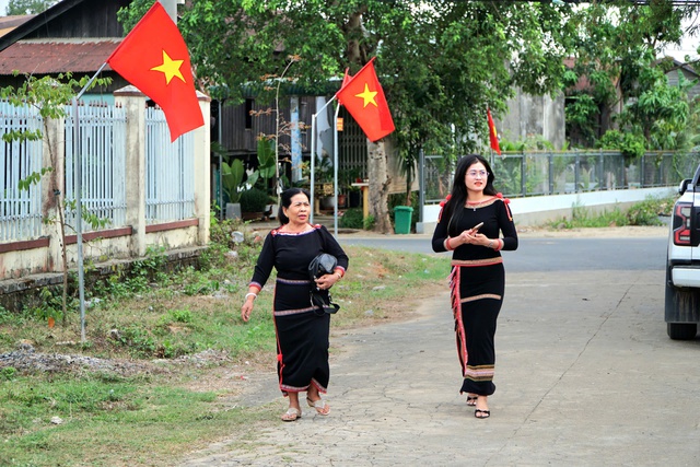 Bầu cử Quốc hội: Cử tri v&ugrave;ng bi&ecirc;n giới Đắk Lắk kỳ vọng v&agrave;o ng&agrave;y hội lớn  - Ảnh 2.