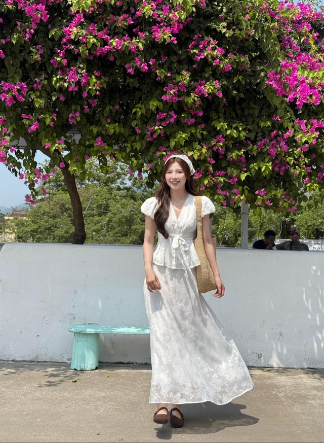 Áo babydoll, 'phù thủy' giấu dáng giúp nàng tự tin xuống phố- Ảnh 1. Áo babydoll, 'phù thủy' giấu dáng giúp nàng tự tin xuống phố- Ảnh 1.