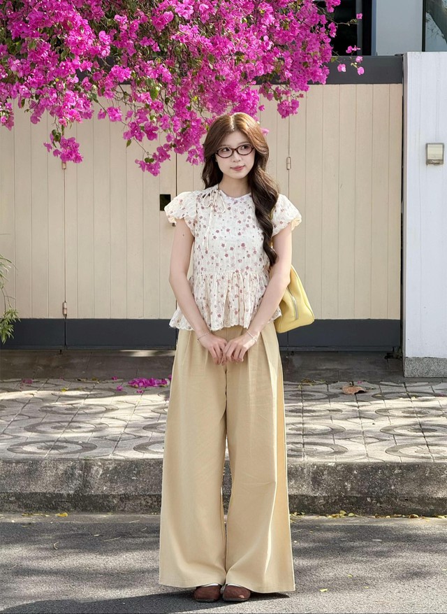 Áo babydoll, 'phù thủy' giấu dáng giúp nàng tự tin xuống phố- Ảnh 4. Áo babydoll, 'phù thủy' giấu dáng giúp nàng tự tin xuống phố- Ảnh 4.