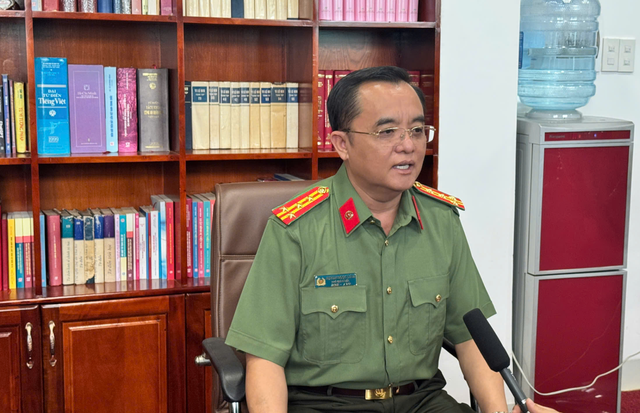 Đại t&aacute; Huỳnh Ngọc Li&ecirc;m chỉ mẹo ph&ograve;ng tr&aacute;nh lộ dữ liệu c&aacute; nh&acirc;n khi d&ugrave;ng AI- Ảnh 1.