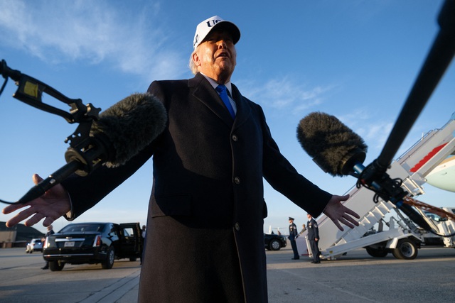 &Ocirc;ng Trump n&oacute;i Mỹ sắp hộ tống t&agrave;u ở eo biển Hormuz, Iran ra điều kiện - Ảnh 1.