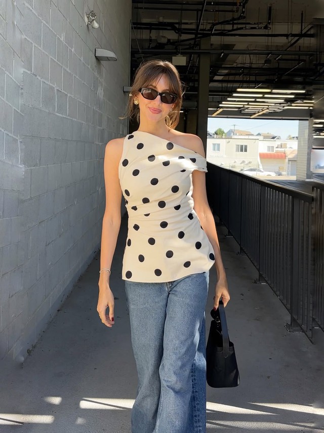 Bí quyết diện họa tiết chấm bi sang mà không sến- Ảnh 3.