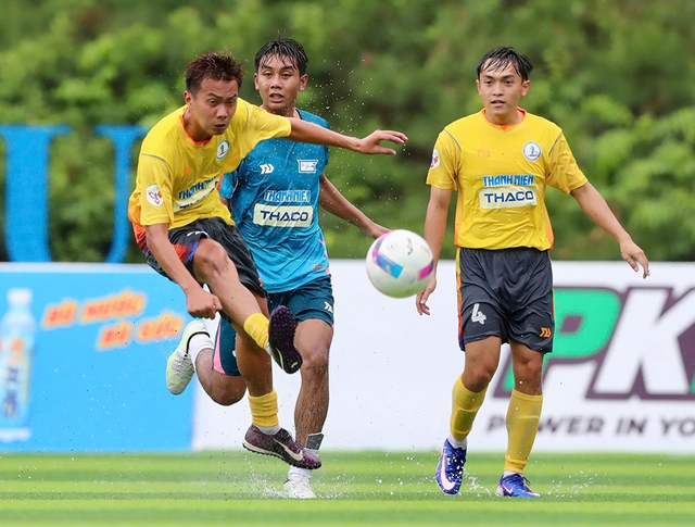 Đội bóng xứ sen hồng thắp lại hy vọng- Ảnh 1. Đội bóng xứ sen hồng thắp lại hy vọng- Ảnh 1.