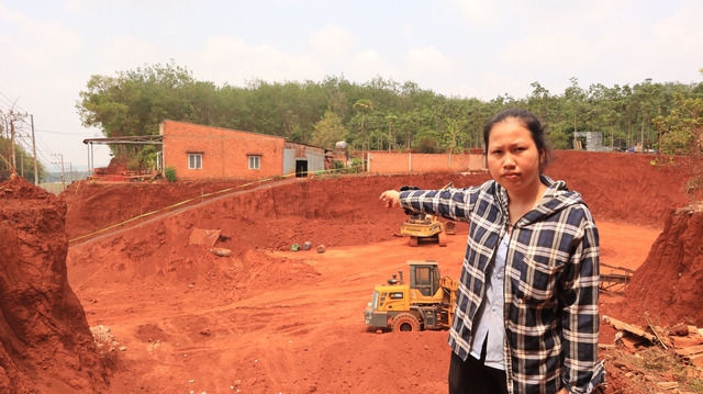 Vụ nh&agrave; d&acirc;n ch&ecirc;nh v&ecirc;nh b&ecirc;n m&eacute;p vực s&acirc;u tại Đồng Nai Cần xin lỗi người d&acirc;n - Ảnh 2.