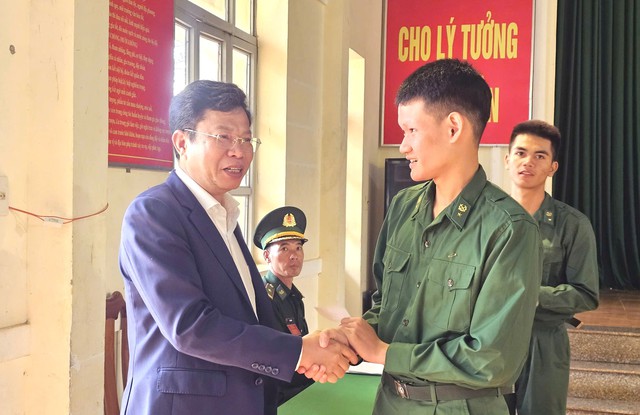  Lâm Đồng 5 khu vực bỏ phiếu sớm hơn ngày bầu cử toàn quốc- Ảnh 5.