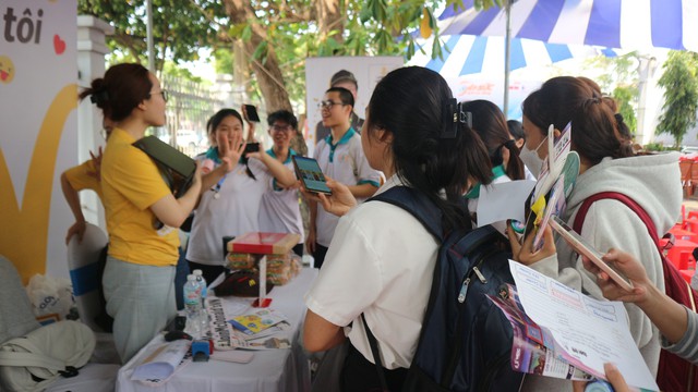 H&agrave;ng ng&agrave;n việc l&agrave;m từ 12-15 triệu đồng/th&aacute;ng đang chờ ứng vi&ecirc;n- Ảnh 1.