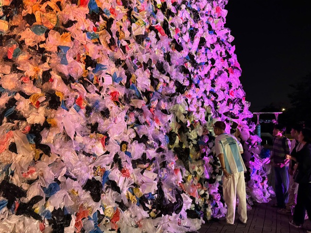 Người trẻ rủ nhau đi xem rác… biến hình- Ảnh 7. Người trẻ rủ nhau đi xem rác… biến hình- Ảnh 7.