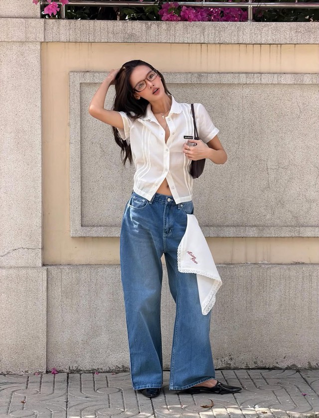 Khám phá 3 kiểu áo đẹp nhất nên diện cùng quần jeans xanh- Ảnh 7.