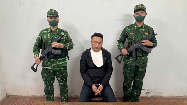 Bắt 1 người Trung Quốc vận chuyển vàng trái phép vào Việt Nam- Ảnh 1. Bắt 1 người Trung Quốc vận chuyển vàng trái phép vào Việt Nam- Ảnh 1.