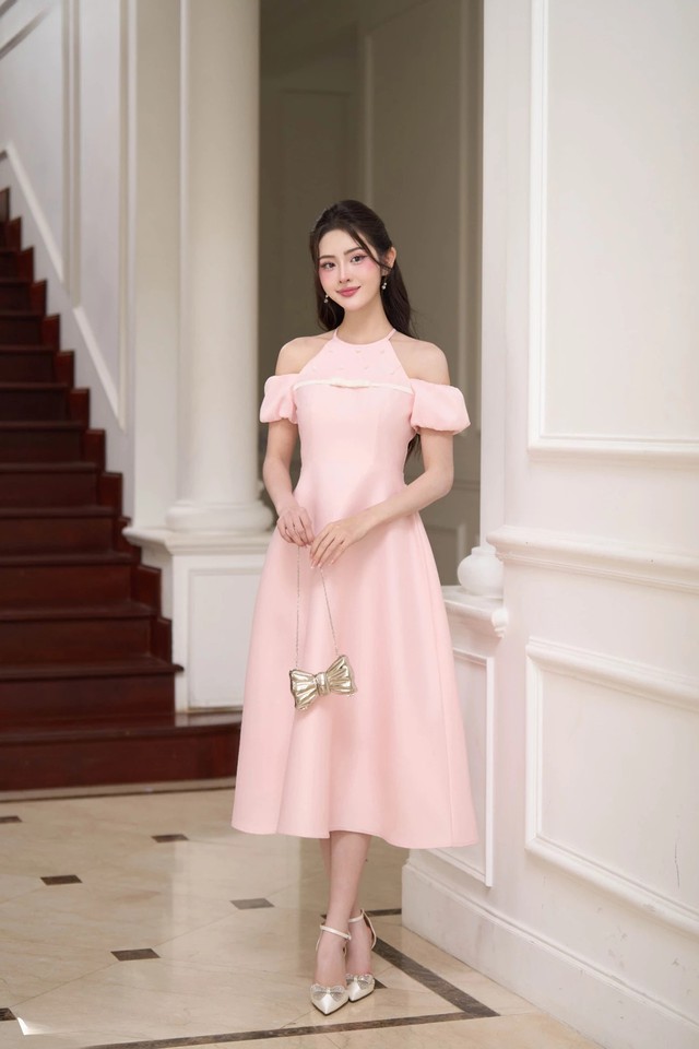 Sắc hồng 'chiếm sóng', khi sự ngọt ngào lên ngôi- Ảnh 2.