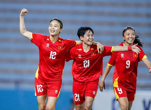 Đội tuyển nữ Việt Nam có mạo hiểm với thầy ngoại?- Ảnh 1. Đội tuyển nữ Việt Nam có mạo hiểm với thầy ngoại?- Ảnh 1.