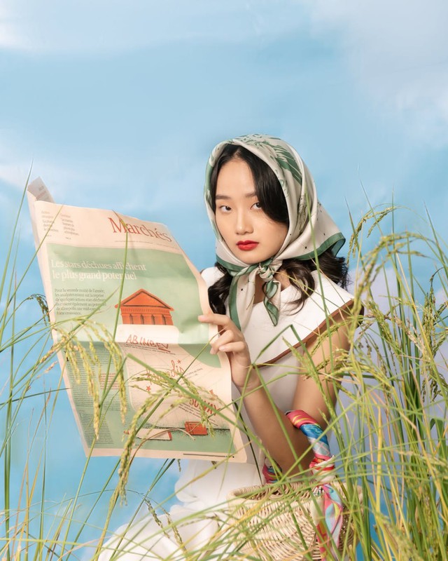 Khăn lụa họa tiết biến tấu đầy sức hút cho các quý cô- Ảnh 3.