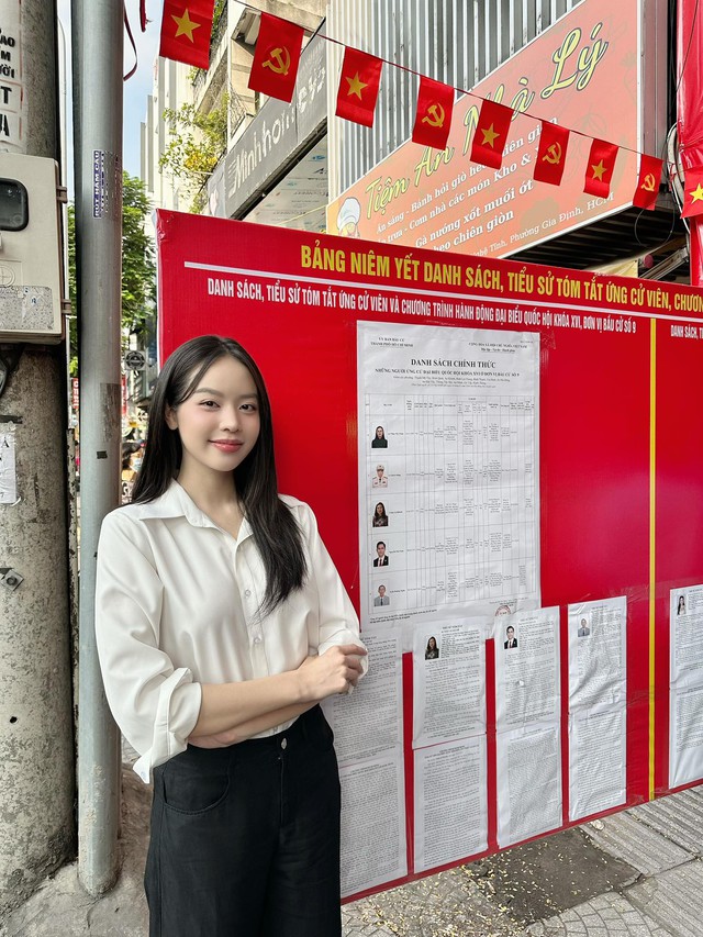 Quyền Linh, Phương Mỹ Chi… cùng dàn sao Việt háo hức đi bầu cử- Ảnh 5. Quyền Linh, Phương Mỹ Chi… cùng dàn sao Việt háo hức đi bầu cử- Ảnh 5.