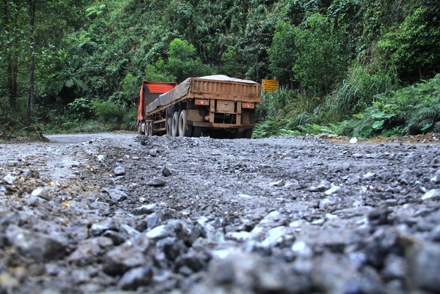 Dự án quốc lộ 14D hơn 4.500 tỉ đồng ở Đà Nẵng bị lấn chiếm- Ảnh 2. Dự án quốc lộ 14D hơn 4.500 tỉ đồng ở Đà Nẵng bị lấn chiếm- Ảnh 2.