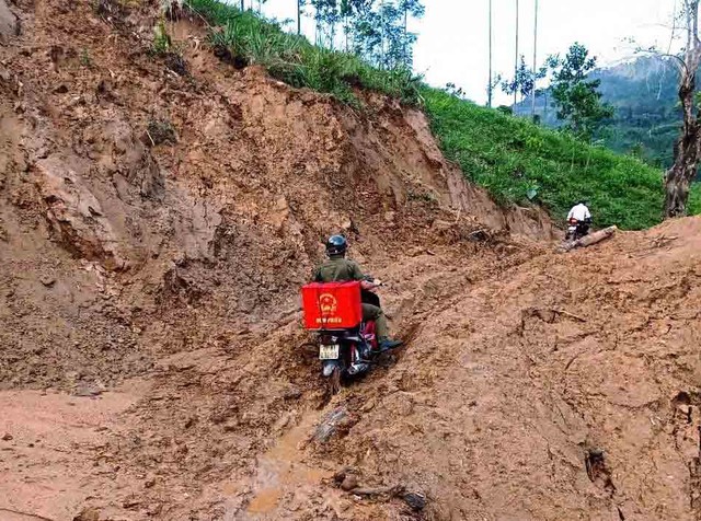 Ng&agrave;y hội bầu cử 2026: Cử tri n&ocirc; nức tham gia bầu cử tr&ecirc;n khắp cả nước - Ảnh 4.