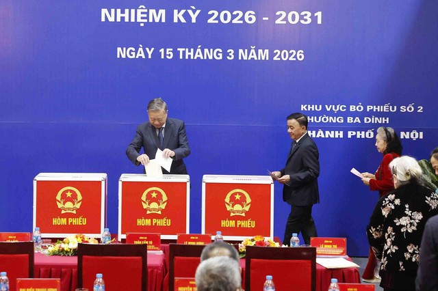 Ng&agrave;y hội bầu cử 2026: Cử tri n&ocirc; nức tham gia bầu cử tr&ecirc;n khắp cả nước - Ảnh 2.