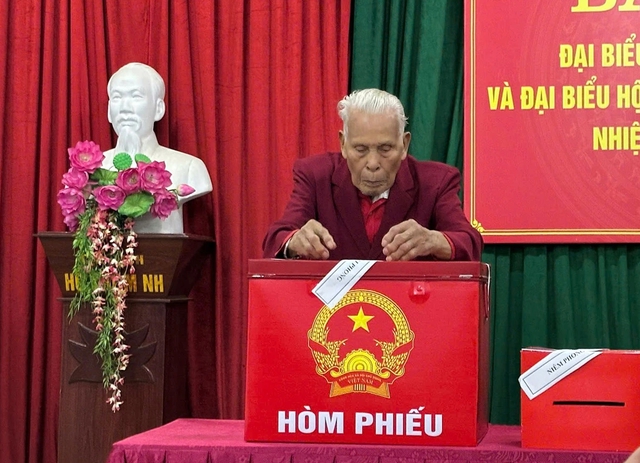 - Ảnh 3. - Ảnh 3.