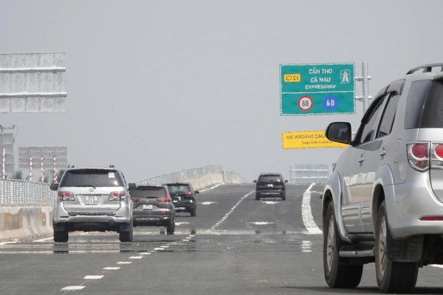 Cao tốc Hậu Giang - Cà Mau tạm dừng khai thác từ 13 giờ ngày 16.3- Ảnh 1. Cao tốc Hậu Giang - Cà Mau tạm dừng khai thác từ 13 giờ ngày 16.3- Ảnh 1.