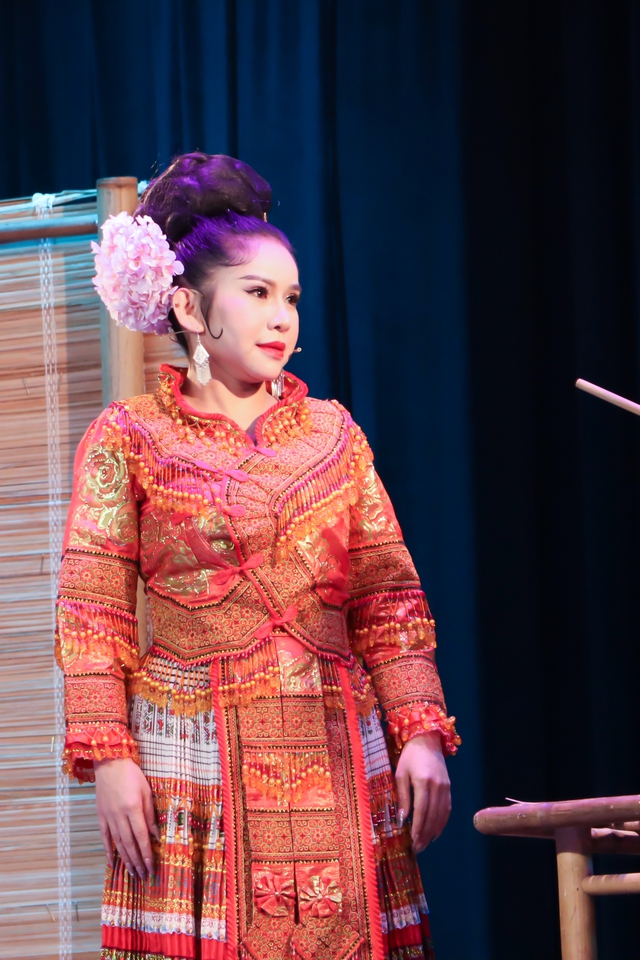 Bình Tinh: Ba nuôi Vũ Linh nói nếu hát nhép thì đừng hát- Ảnh 3. Bình Tinh: Ba nuôi Vũ Linh nói nếu hát nhép thì đừng hát- Ảnh 3.