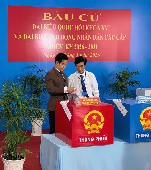 Quyền Linh, Phương Mỹ Chi… cùng dàn sao Việt háo hức đi bầu cử- Ảnh 9.