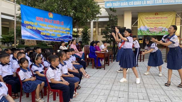 Phú Quốc: Ngăn chặn bạo lực học đường sau vụ nam sinh bị đánh hội đồng - Ảnh 1.