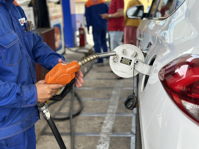 B&igrave;nh ổn gi&aacute; xăng dầu: Cần giải ph&aacute;p đồng bộ- Ảnh 4.