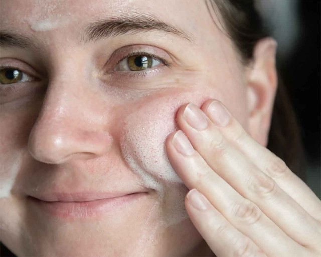 Sữa rửa mặt thuần chay: Lựa chọn mới trong xu hướng l&agrave;m đẹp bền vững - Ảnh 2.