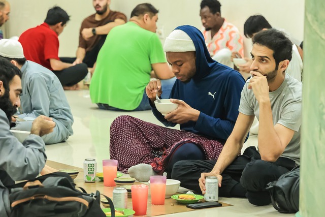 'ADN mở' TP.HCM: 'Phố Malaysia' độc bản trăm năm cạnh chợ Bến Th&agrave;nh- Ảnh 5.