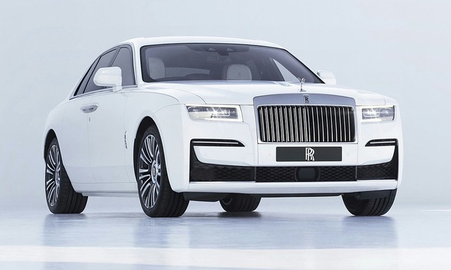Chiếc Rolls-Royce hơn 30 tỉ của Hyun Bin trở thành 'giàn phơi đồ' cho quý tử - Ảnh 2.
