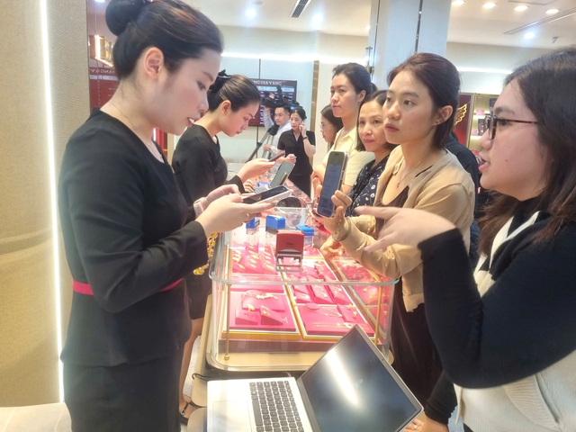 Bán vàng có cần hóa đơn đầy đủ thông tin người mua năm 2026 không? - Ảnh 1. Bán vàng có cần hóa đơn đầy đủ thông tin người mua năm 2026 không? - Ảnh 1.