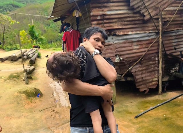 Xin gi&uacute;p đỡ 2 ch&aacute;u nhỏ mồ c&ocirc;i mẹ sau tai nạn thương t&acirc;m ở Đ&agrave; Nẵng - Ảnh 2.