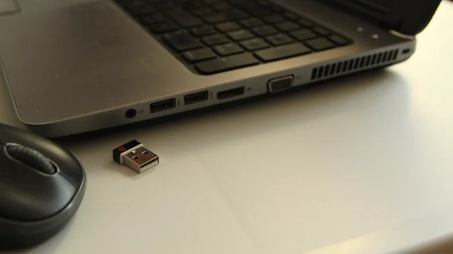 USB v&agrave; Dongle thực sự kh&aacute;c nhau như thế n&agrave;o? - Ảnh 1.