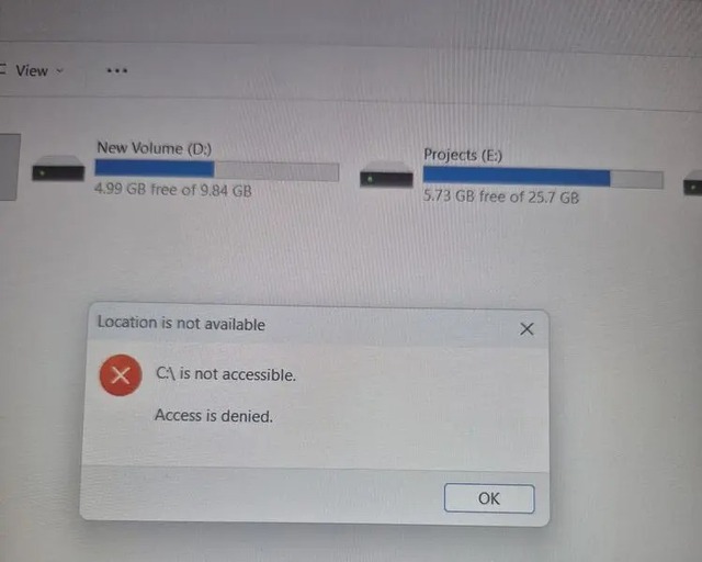 Microsoft chỉ ra thủ phạm khiến ổ C tr&ecirc;n windows 11 bỗng dưng bị kh&oacute;a chặt - Ảnh 1.