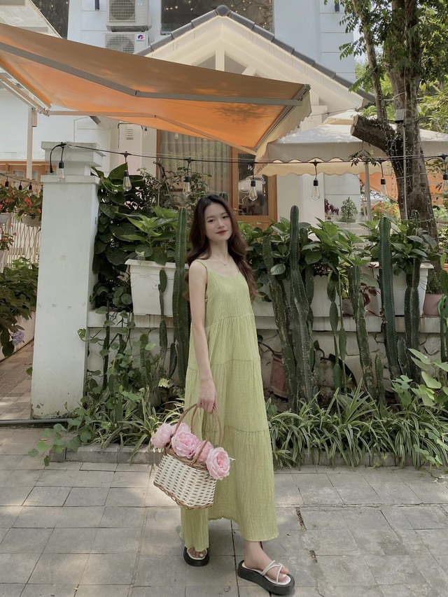 Hè rực rỡ cùng váy maxi giúp da sáng bật tông - Ảnh 3.