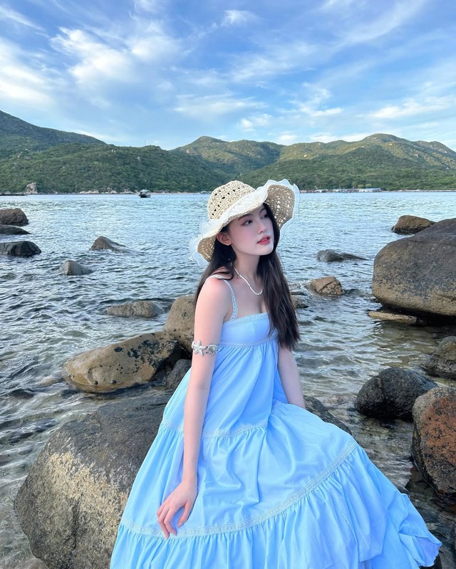 Hè rực rỡ cùng váy maxi giúp da sáng bật tông - Ảnh 6.