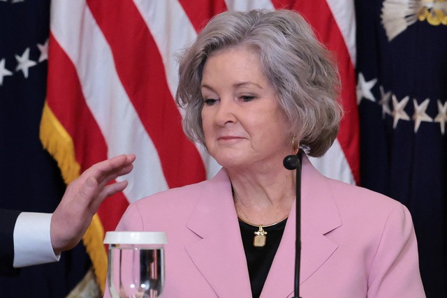 Chánh văn phòng Nhà Trắng bị ung thư vú - Ảnh 1.