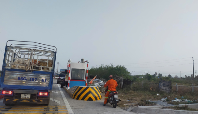 Cao tốc kẹt xe do lỗi thu phí ETC, Lâm Đồng kiến nghị khắc phục ngay- Ảnh 1. Cao tốc kẹt xe do lỗi thu phí ETC, Lâm Đồng kiến nghị khắc phục ngay- Ảnh 1.