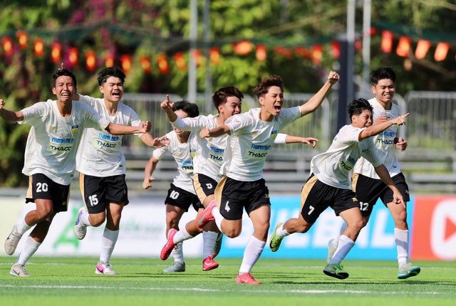 HUTECH tạo bất ngờ, chủ nh&agrave; dừng bước- Ảnh 1.